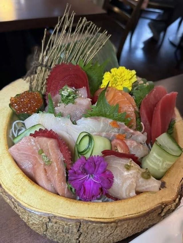 6 Mixed Sashimi.